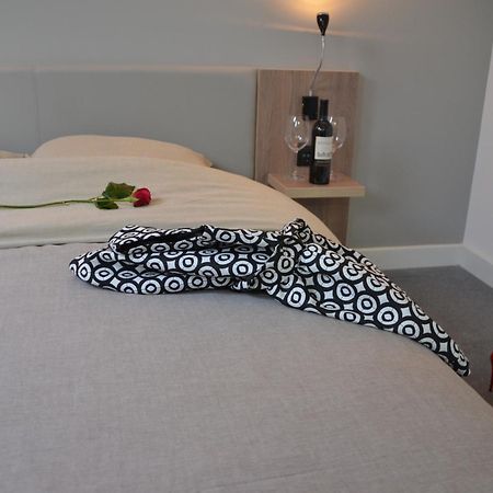 Garni Hotel Plava Laguna Ćuprija Стая снимка