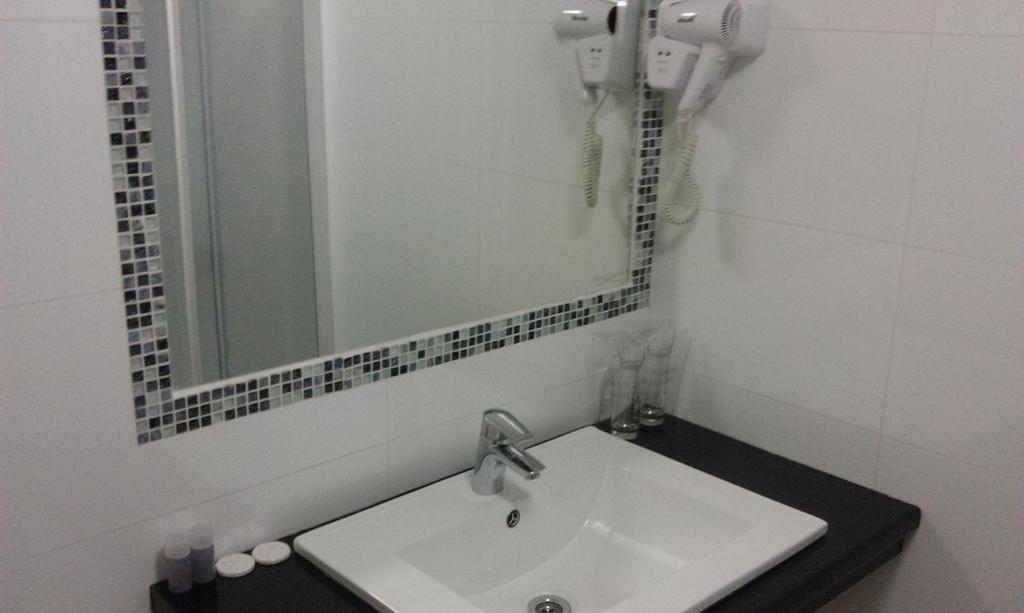 Garni Hotel Plava Laguna Ćuprija Стая снимка