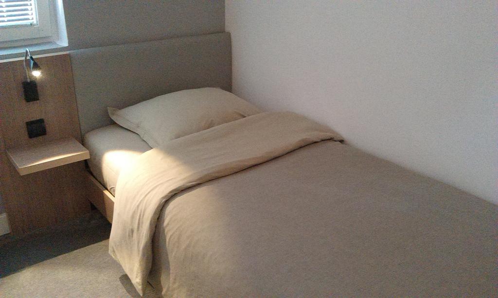 Garni Hotel Plava Laguna Ćuprija Стая снимка