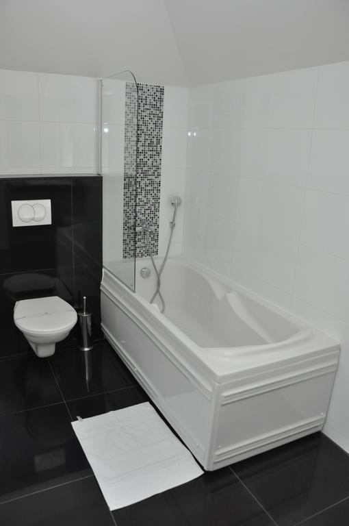 Garni Hotel Plava Laguna Ćuprija Стая снимка