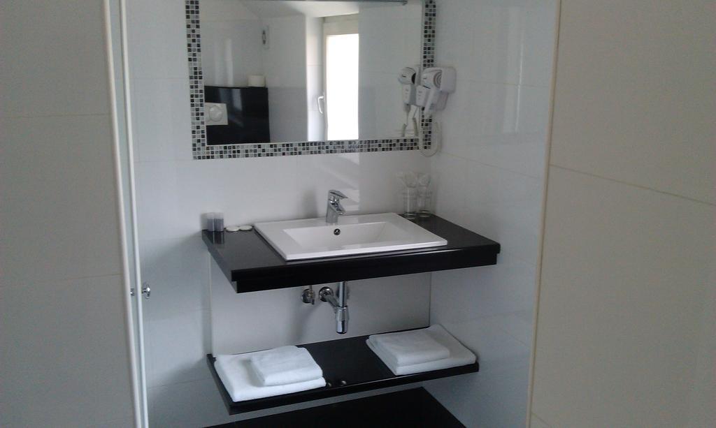 Garni Hotel Plava Laguna Ćuprija Стая снимка